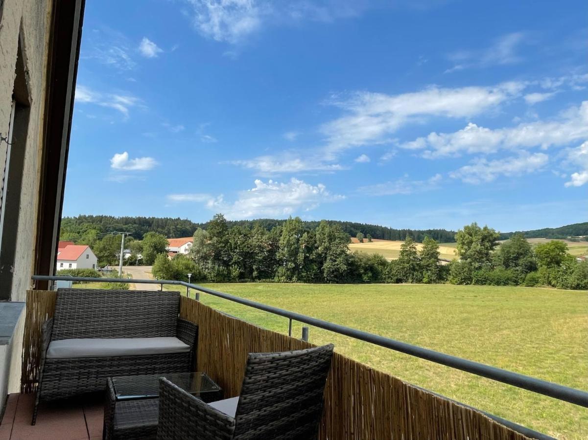 Schoene Wohnung In Ruhiger Laendlicher Lage Heidenheim  エクステリア 写真